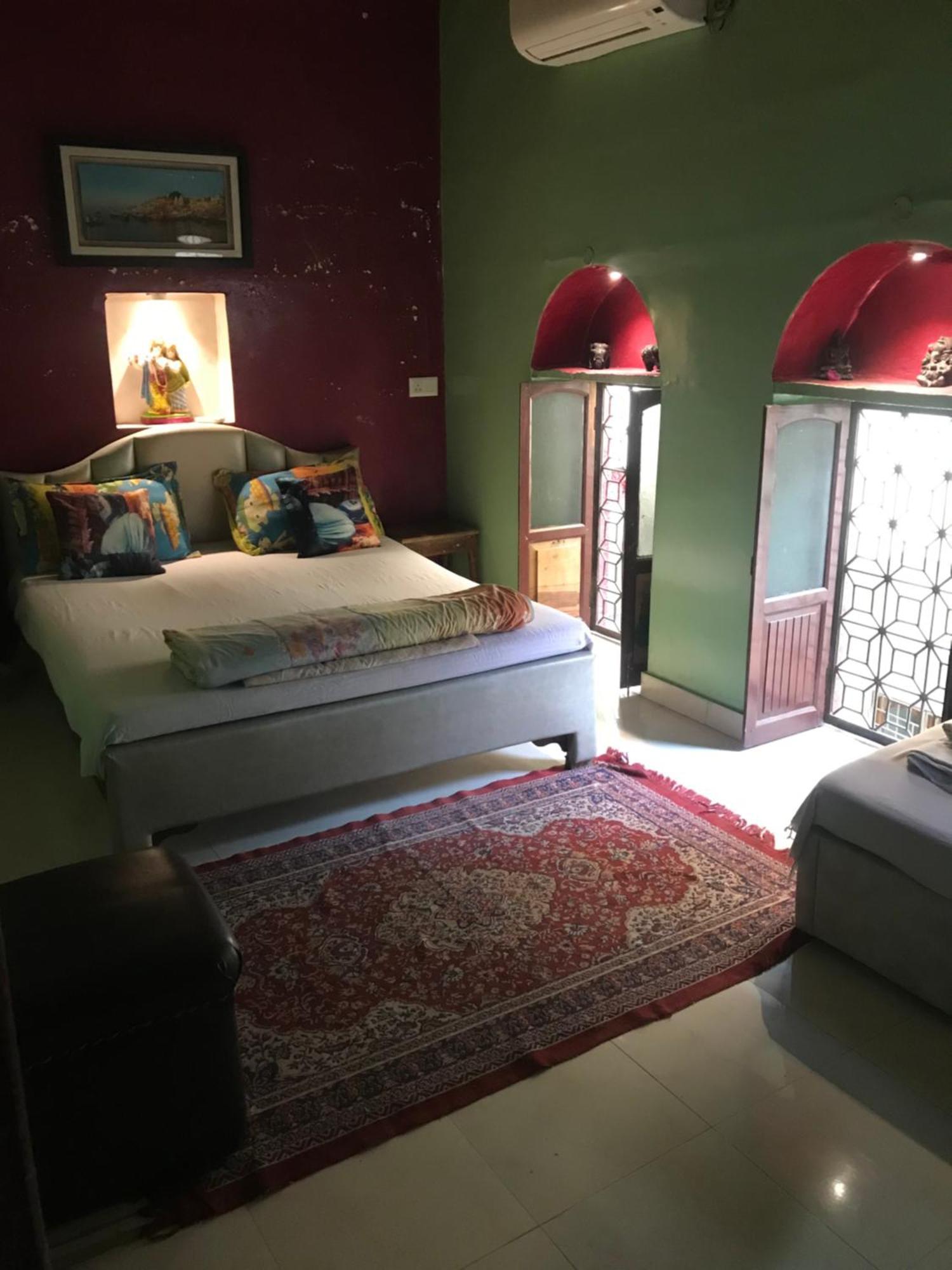 Shiva Guest House, Varanasi